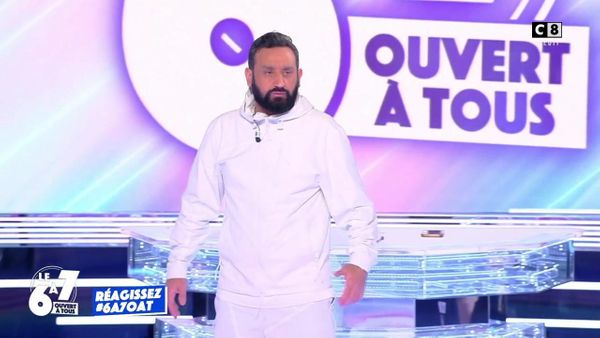 "Ma mère voit un mec à poil !" : Cyril Hanouna dévoile le jeu improbable auquel il jouait durant sa jeunesse