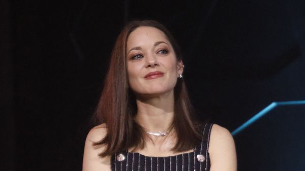 Marion Cotillard "solitaire par moment" : l’actrice se confie sur sa relation avec ses proches