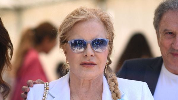 "Tu peux fermer ta gu****" : ces piques de Sylvie Vartan que Johnny ne supportait plus contre une immense actrice
