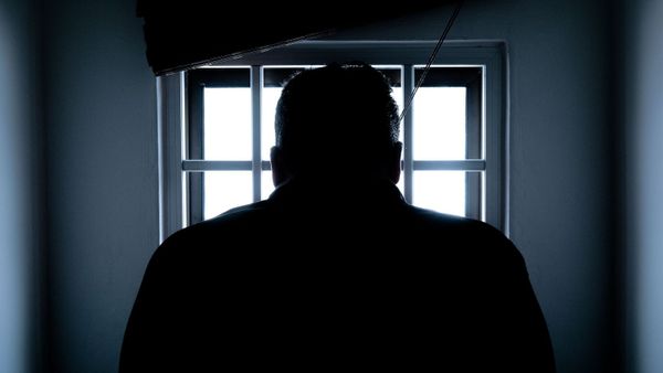 Un violeur présumé confondu par la morsure de sa victime sur ses parties intimes