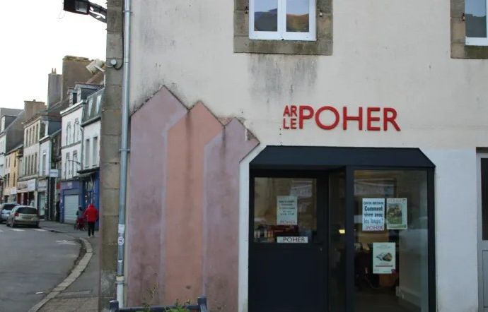 Bretagne : « Une balle dans la tête »… Les journalistes d’un hebdomadaire encore menacés de mort