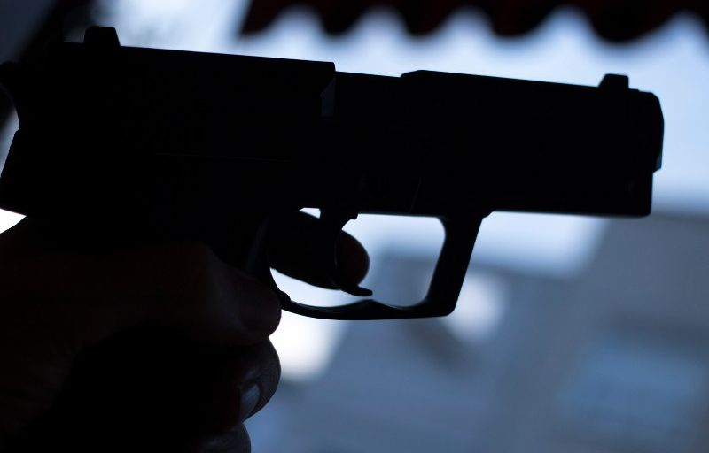 Toulouse : Après avoir inhalé du gaz hilarant, il pointe un pistolet semi-automatique chargé sur les policiers