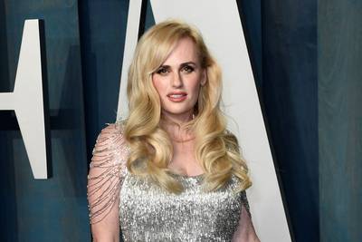 Rebel Wilson révèle que son contrat pour “Pitch Perfect” lui interdisait de perdre du poids