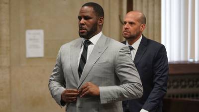 Le chanteur R. Kelly condamné à 20 ans de prison pour pédopornographie