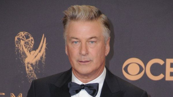 Affaire Alec Baldwin : la justice prend une décision majeure sur les circonstances du drame