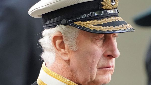Charles III : cette demande inattendue faite à ses employés lorsqu’ils les croisent