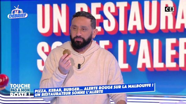 "Crois pas que tu vas la…" : Cyril Hanouna recadre un invité après une remarque sur Delphine Wespiser
