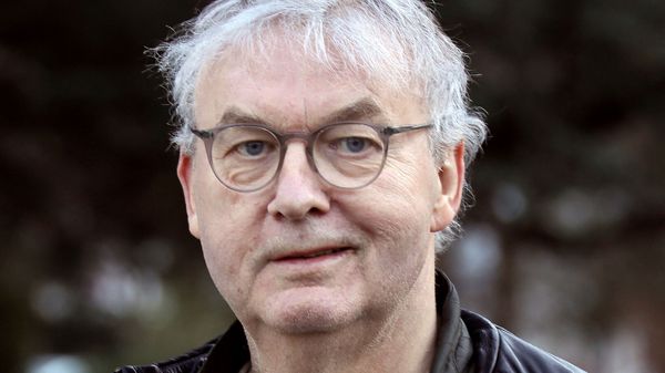 Dominique Besnehard rétabli ? Jean-Luc Reichmann partage un tendre selfie avec le producteur