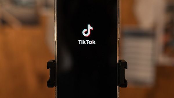 Elle suit une mode lancée sur les réseaux sociaux et découvre qu’elle est atteinte d’une très grave maladie