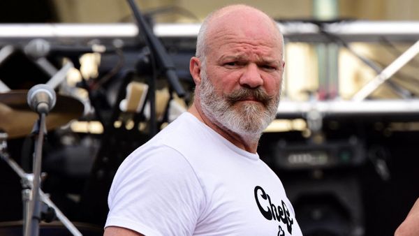 "Il mangeait le…" : Philippe Etchebest dévoile une anecdote perturbante sur Jacques Chirac