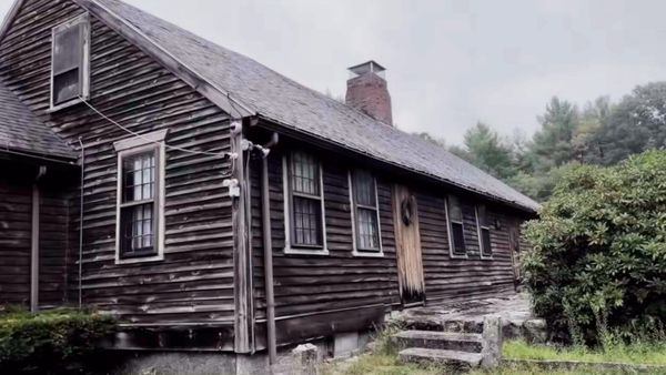 Ils achètent la maison de l’horreur d’un célèbre film et s’en mordent les doigts