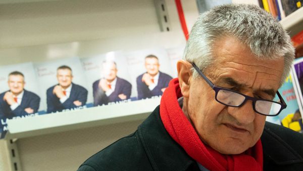 Jean Lassalle "un peu endetté" avec une retraite de 6.500 euros par mois, il surprend