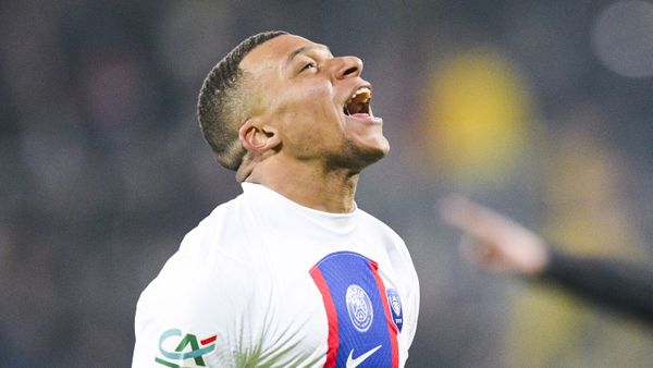 Kylian Mbappé : un homme se fait passer pour son père pour une triste raison