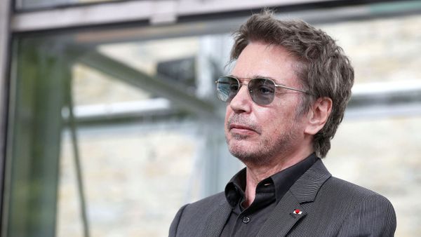 "L’absence est plus difficile à vivre" : Jean-Michel Jarre se confie comme rarement sur son père, Maurice Jarre