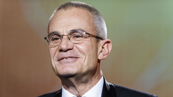  Laurent Weil malade : après 18 mois difficiles, le journaliste va faire une réapparition remarquée 