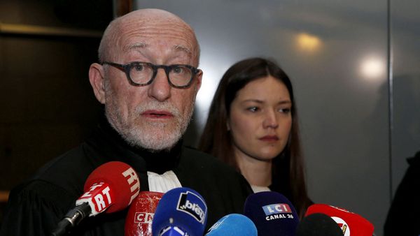 &quot;On redoute l’été&quot; : un célèbre avocat dérape sur la tenue d’une députée à l’Assemblée