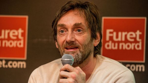 Pierre Palmade entre la vie et la mort : l’humoriste victime d’un grave accident de voiture