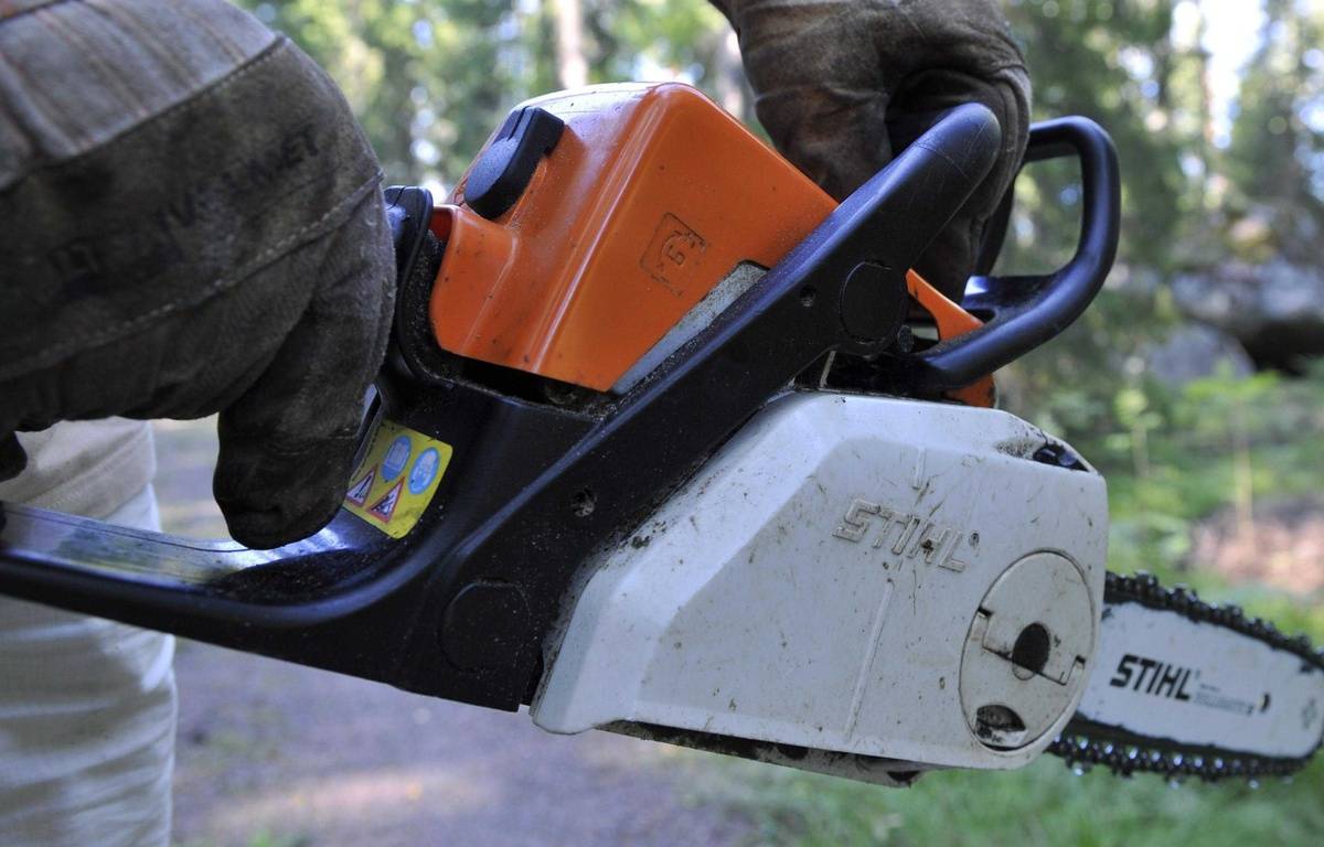 Maine-et-Loire : Il menace sa famille et les gendarmes avec une tronçonneuse