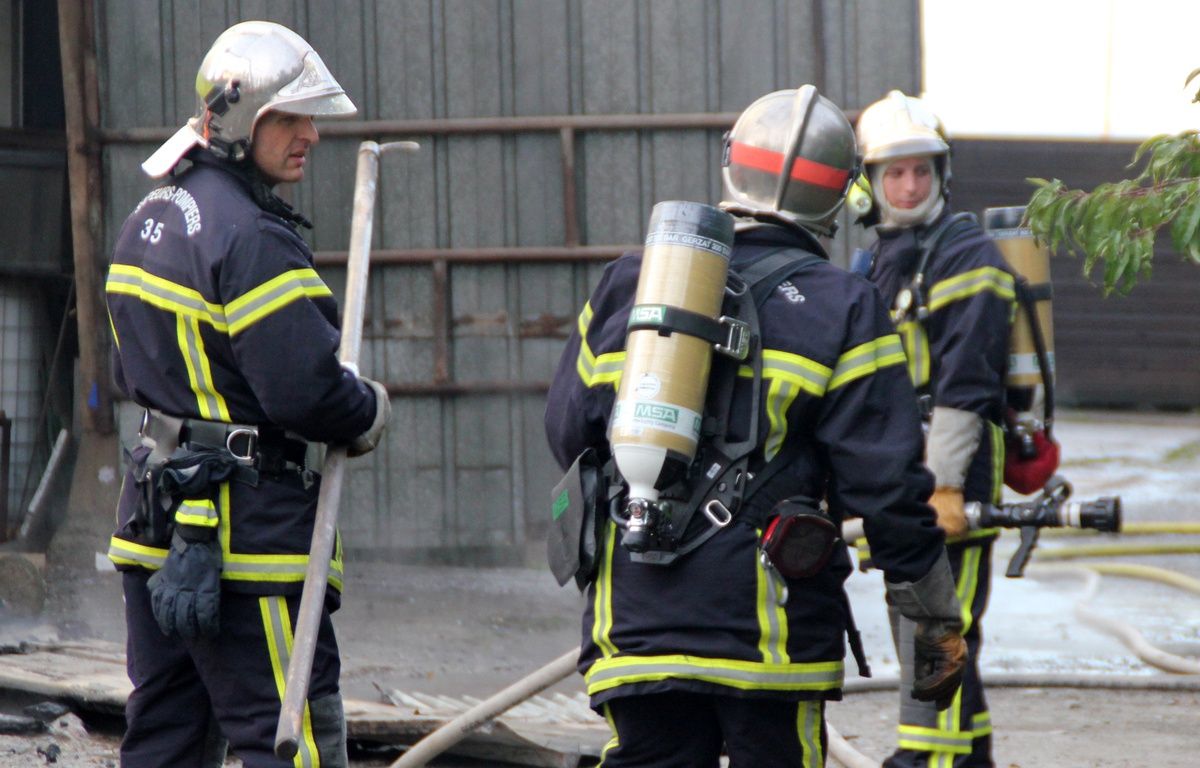 Morbihan : Un homme retrouvé mort dans le jardin de sa maison en feu