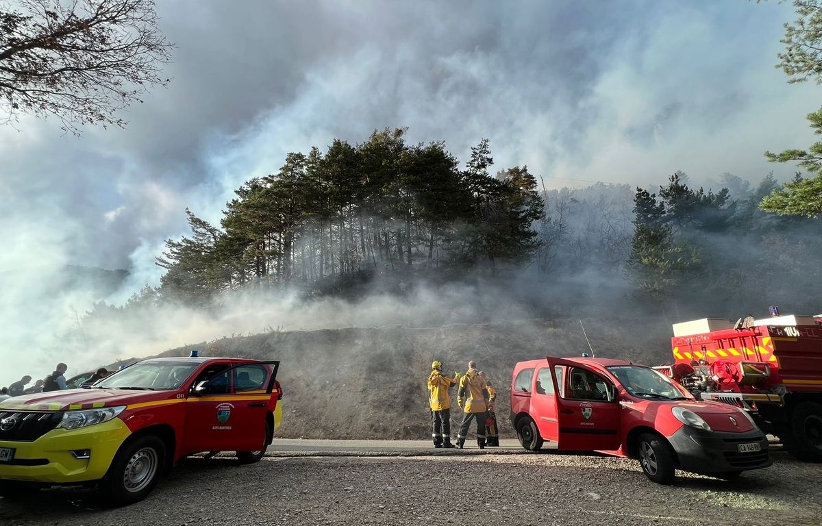 Alpes-Maritimes : Les pompiers (déjà) sur le front pour venir à bout de huit feux de forêt en un week-end