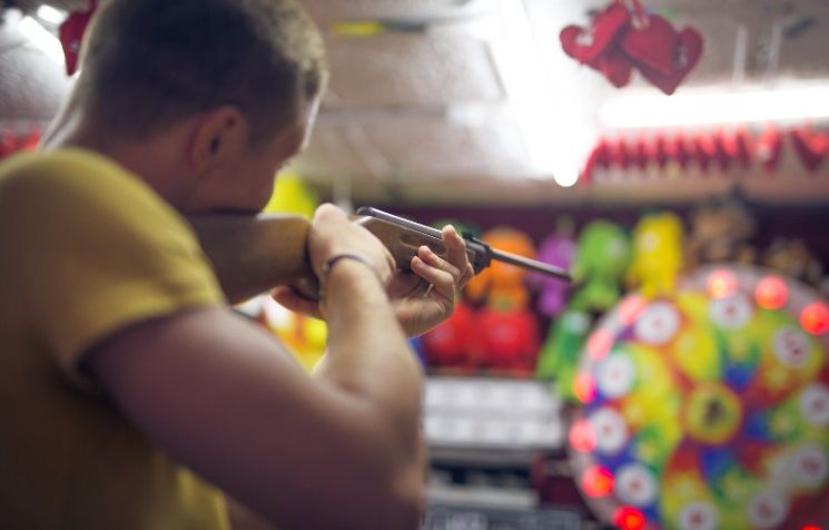 Tarn : Un homme armé affole les habitants, il s’agit d’un ado ayant gagné à la fête foraine