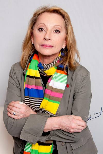 “Il lui a planté un couteau dans la main”: Véronique Sanson victime de terribles violences conjugales