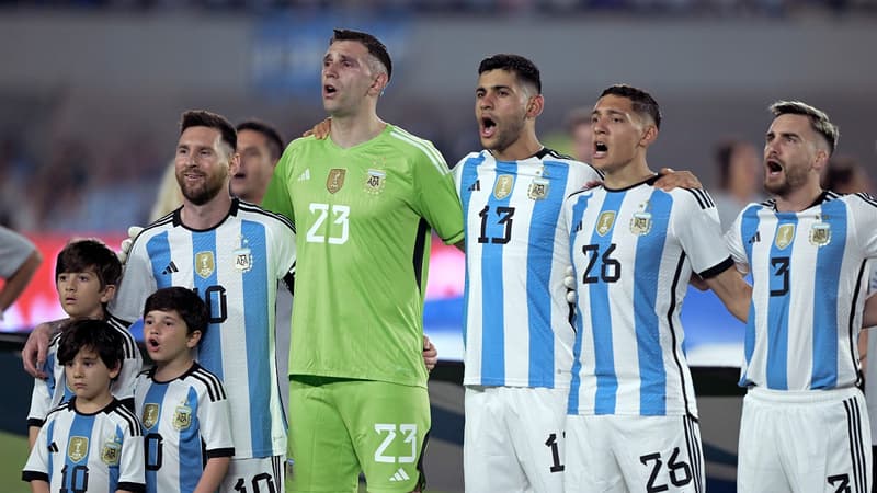 Argentine-Panama: fumigènes, ferveur, émotion de Messi… l’incroyable accueil pour les champions du monde