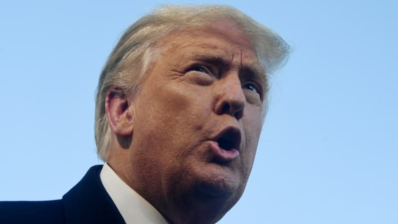 États-Unis: inculpé au pénal, l’ancien président Donald Trump devrait comparaître mardi 4 avril
