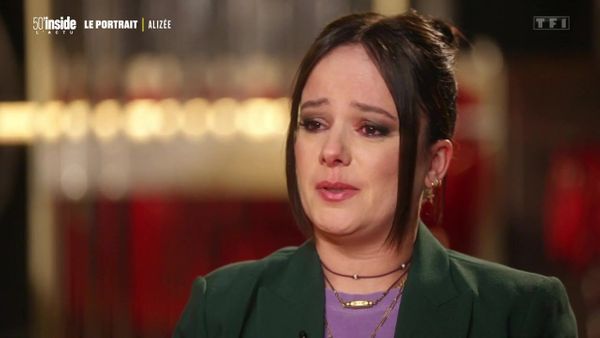 Alizée en larmes face à Nikos : la chanteuse très émue en évoquant sa fille dans 50′ Inside