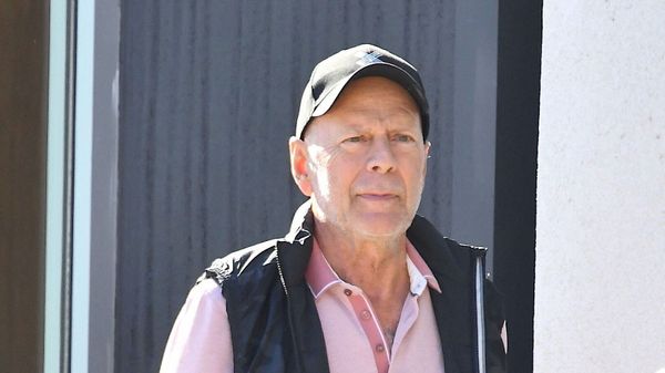 Bruce Willis atteint de démence : de nouvelles photos dévoilées depuis l’annonce de l’aggravation de sa maladie