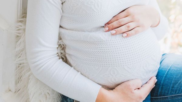 Elle ressemble à une femme enceinte sans l’être, la raison est dramatique