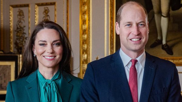 Kate Middleton : elle fait sensation en costume et total look vert pour recevoir une autre princesse