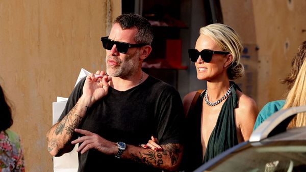 Laeticia Hallyday a 48 ans : cette folle surprise de Jalil Lespert, amoureux comme au premier jour