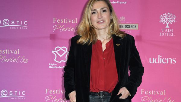 "Pardon mais c’est pas pareil…" : Julie Gayet rembarrée par Nagui en pleine émission