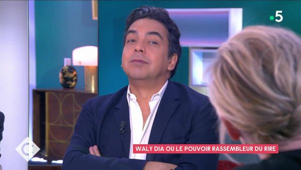 Patrick Cohen indiscret ? Un détail du quotidien d’Anne-Élisabeth Lemoine dévoilé en direct dans C à vous