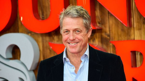 &quot;Tout le monde pense…&quot; : Hugh Grant ironise sur son interpellation embarrassante avec une prostituée
