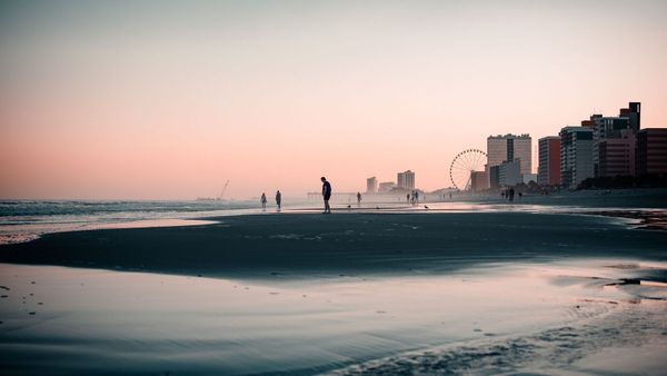 Une adolescente disparaît pendant ses vacances, un coup de théâtre apporte la vérité 13 ans plus tard