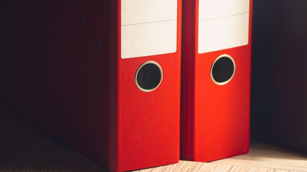 Une consigne cruciale des médecins se perd dans la paperasse, une femme enceinte le paie de sa vie