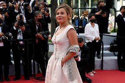 “LOL: qui rit, sort”: Amazon répond à Blanche Gardin, deux stars se désistent après son message cinglant