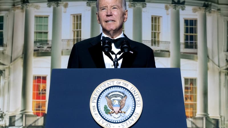 Au dîner des correspondants de la Maison Blanche, les retraites en France pour railler l’âge de Biden