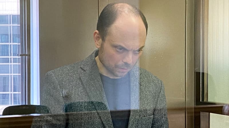 Guerre en Ukraine: l’opposant à Poutine Vladimir Kara-Mourza condamné à 25 ans de prison, la France “consternée”