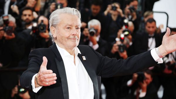Alain Delon : ce n’est pas toujours tout rose entre ses trois enfants, les révélations d’Alain-Fabien