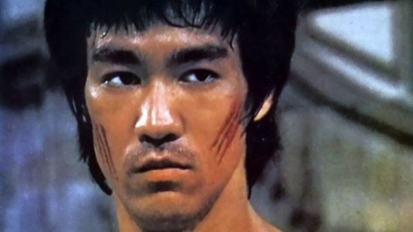 AUTOPSIES DE STARS. Brandon et Bruce Lee : malédiction, maladie… qu’est-ce qui les a vraiment tués ?
