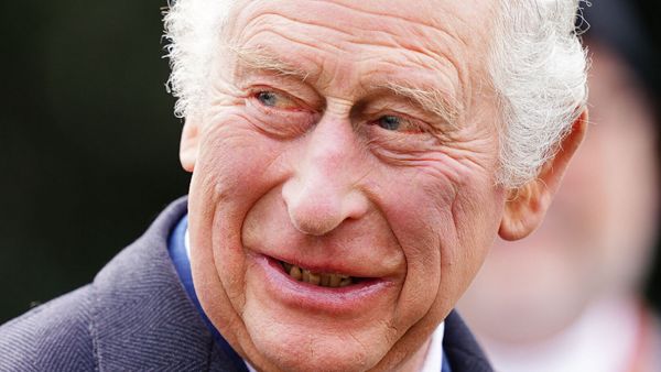 Charles III recrute : cet énorme salaire qu’il propose à son futur membre du personnel