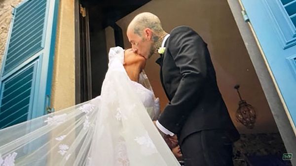 Kourtney Kardashian : ce cadeau bouleversant de sa mère Kris Jenner à la veille de son mariage avec Travis Barker