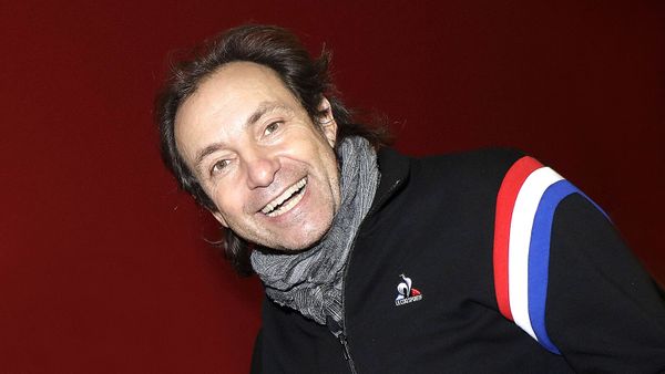 "Quatre femmes à la maison, ça coûte cher" : Philippe Candeloro dévoile le montant colossal de son patrimoine