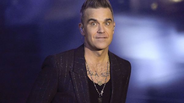 Robbie Williams très amaigri : ce cliché qui suscite de vives inquiétudes sur son état de santé
