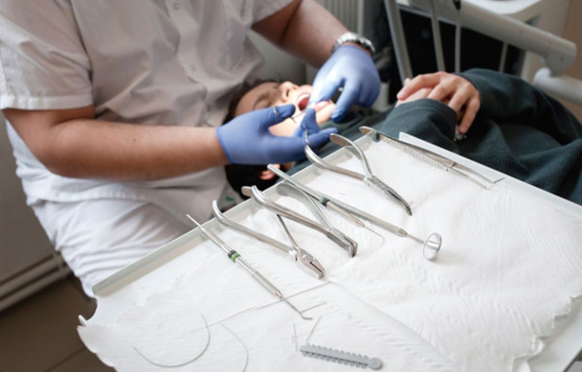 Lyon : 5.000 patients d’un centre de soins dentaires encouragés à aller se faire dépister pour le VIH et les hépatites