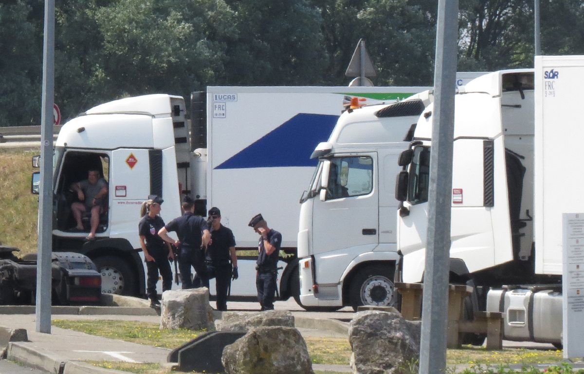 Calais : Un migrant soudanais meurt percuté par un camion