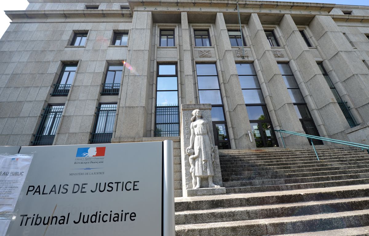 Finistère : Un officier de la marine jugé pour avoir violenté et photographié nue sa compagne